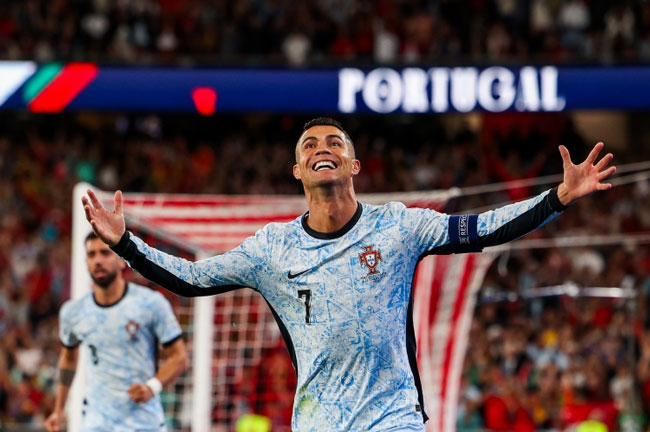 Bình luận viên: Bồ Đào Nha nên sử dụng Ronaldo khác đi, thế hệ vàng sắp hết